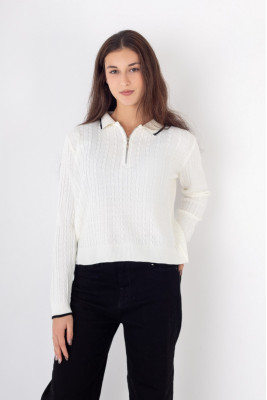 Светр жіночий